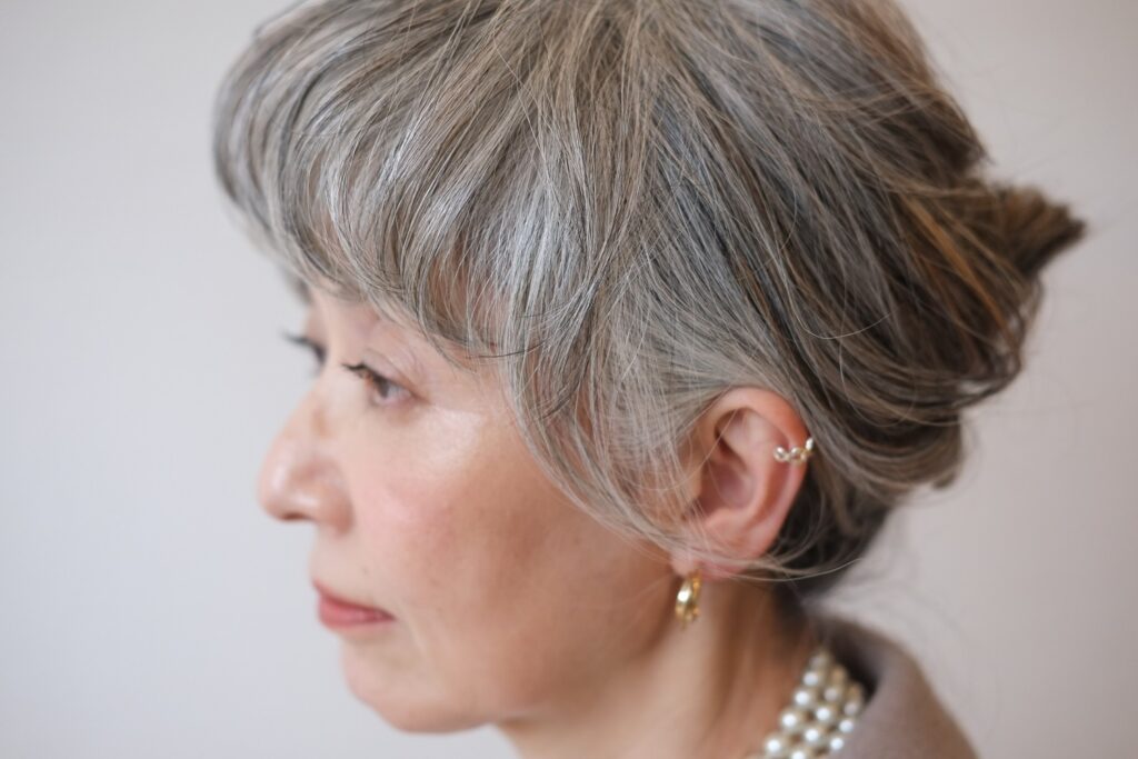 シニアファッション＿イヤーカフ